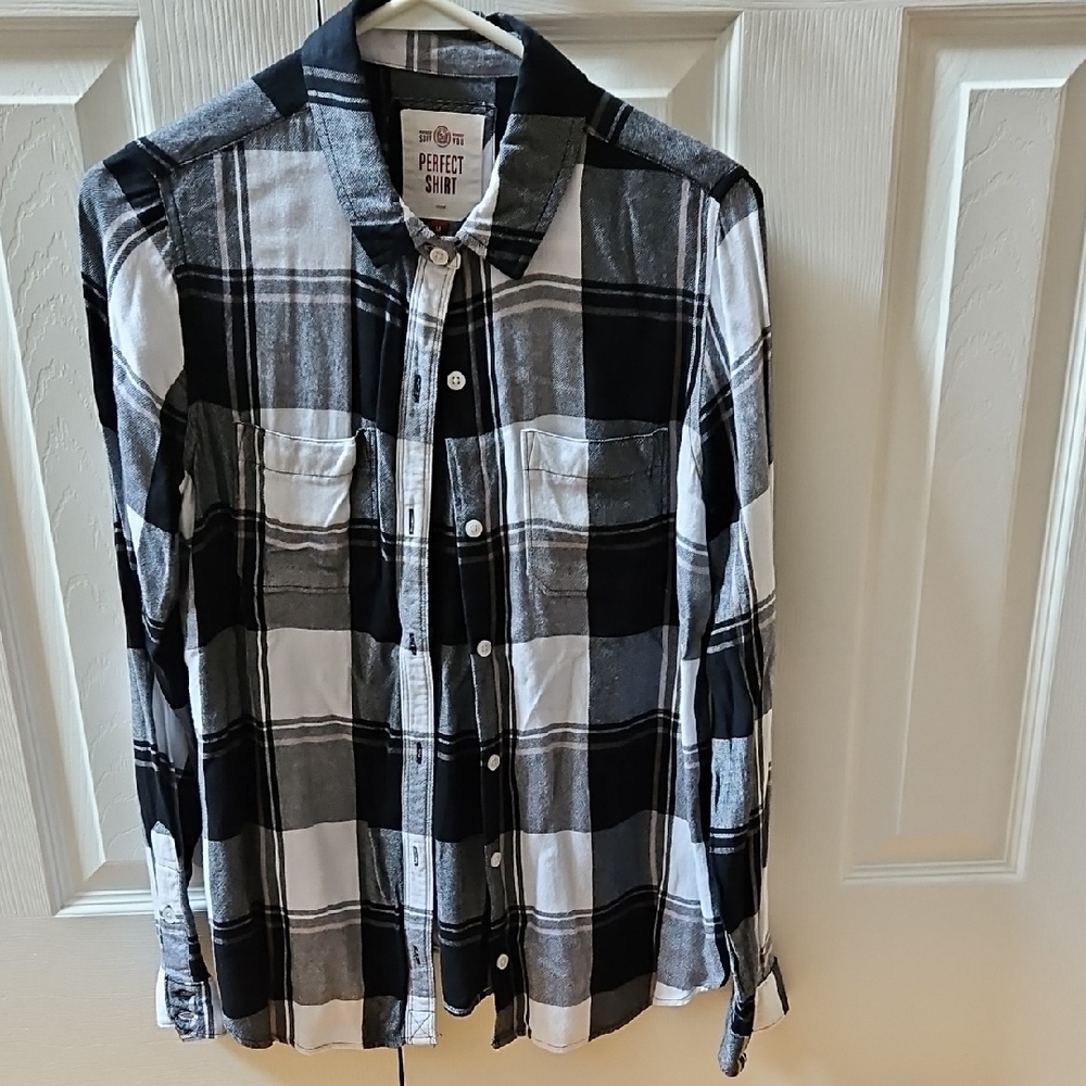 Women's Black and White Plaid Shirt